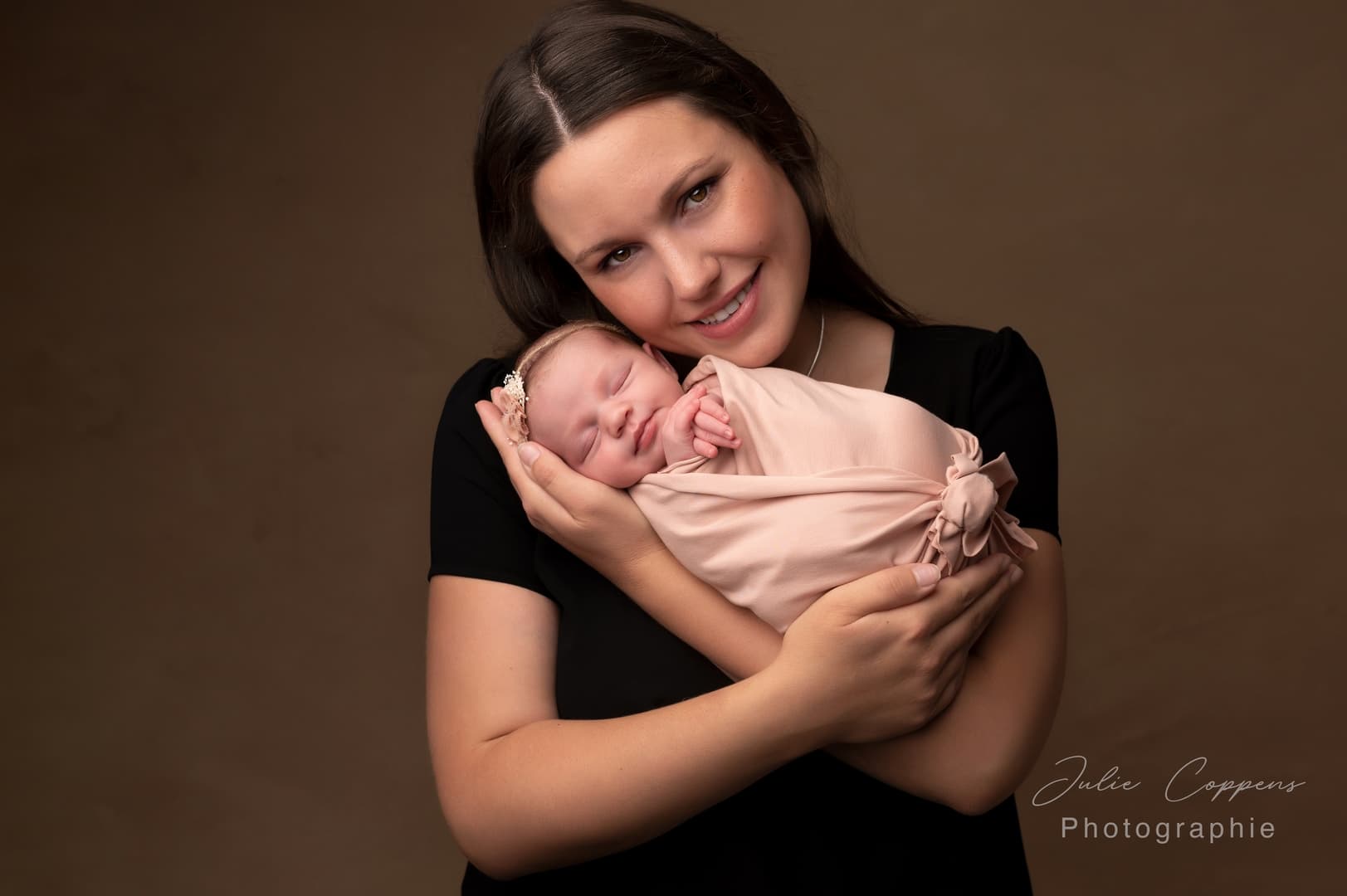 Séance naissance par Julie Coppens Photographie